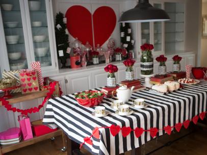 How To Plan A Queen Of Hearts Baby Shower For Multiples Diy