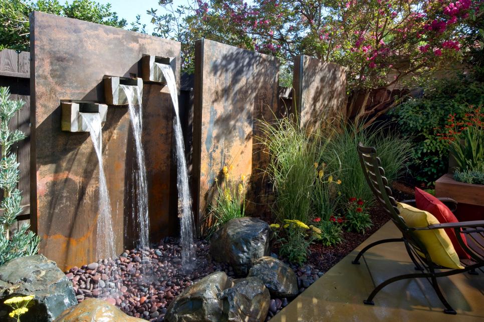 Yard Crashers Water Feature Wonderland Diy - How To Build A Water Wall Feature