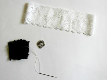 Diy For A Handmade Lace Wedding Garter How Tos Diy