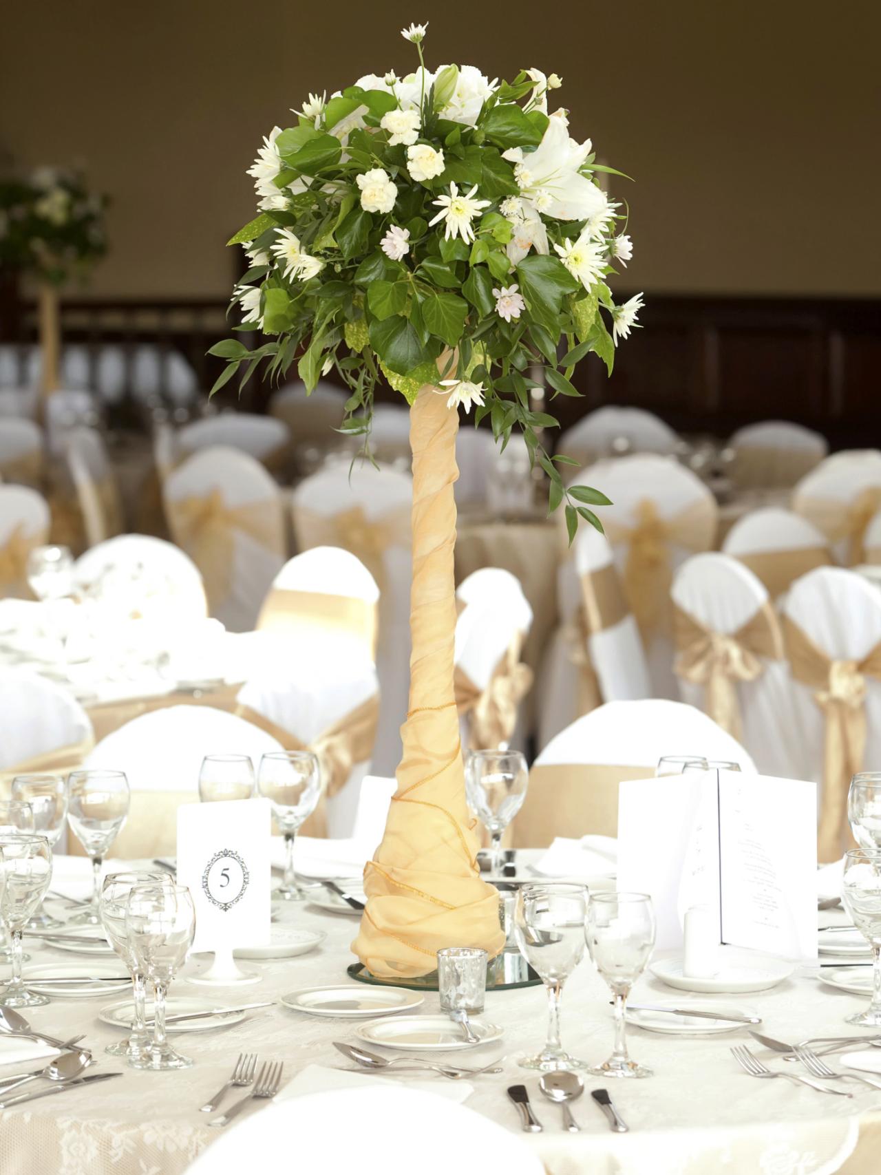 Diy Centerpieces Eye Catching Wedding Tables On A Budget Mywedding