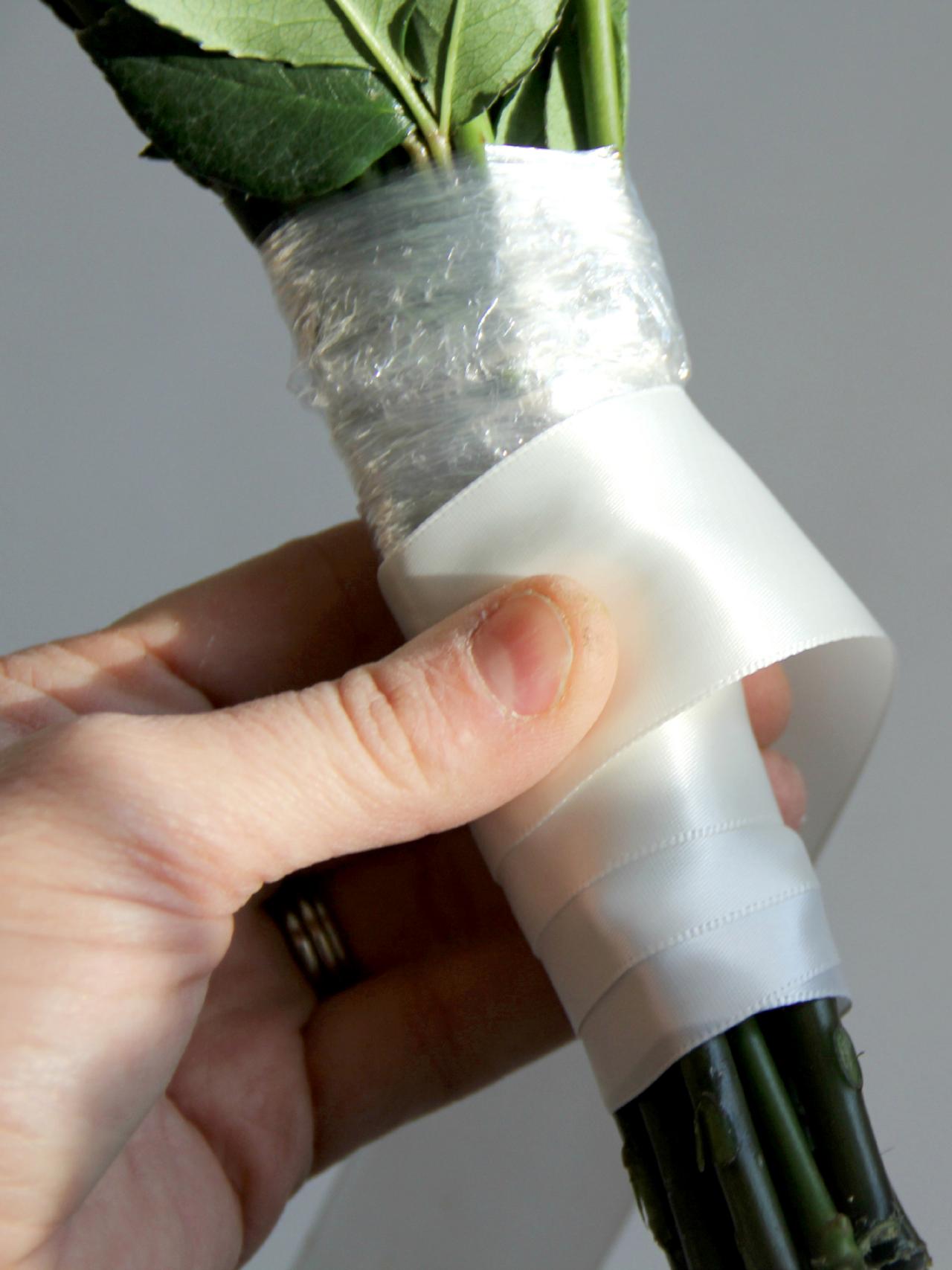 Use Silk Ribbon To Create A Wedding Bouquet How Tos Diy