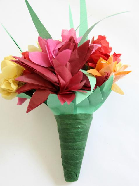 3 Ways to Make Tissue Paper Flowers | HGTV