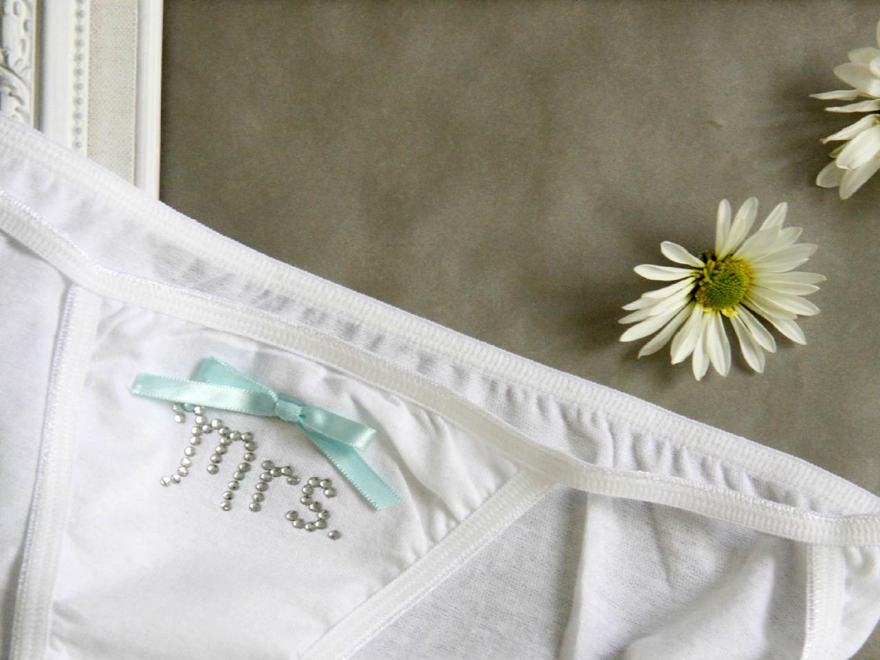 embellish a pair of panties for a wedding shower gift | how-tos | diy