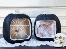 CI-SomethingTurquoise_Halloween-Pumpkin-spider-web-window_h