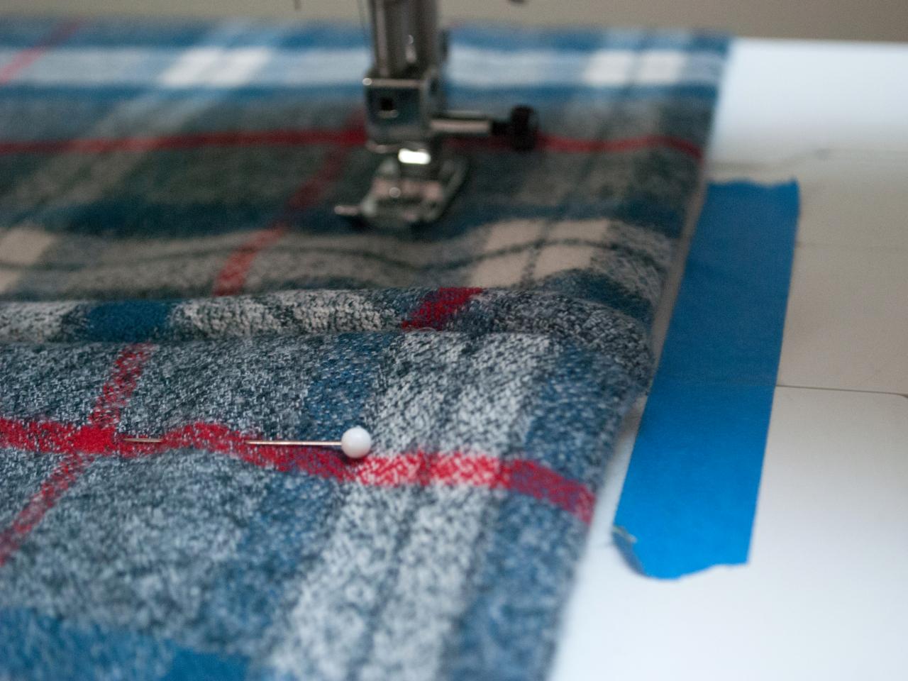 How to Sew a Slipcover for a Headboard howtos DIY