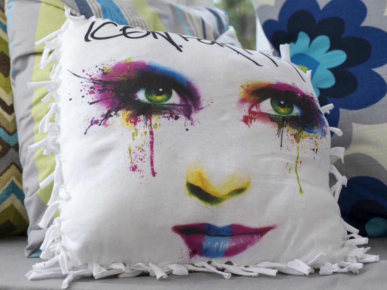 How To Make A No Sew Pillow From An Upcycled T Shirt How Tos Diy