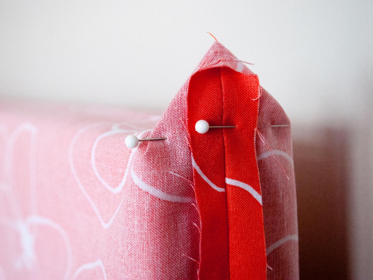 Instructions for Making a Slipcover for a Headboard howtos DIY