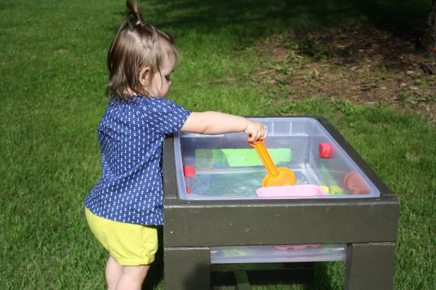 Learn How to Build a Toddler's Water Table | how-tos | DIY