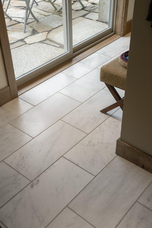 The Pros And Cons Of Marble Tile Diy, Quartz Floor Tiles Pros And Cons