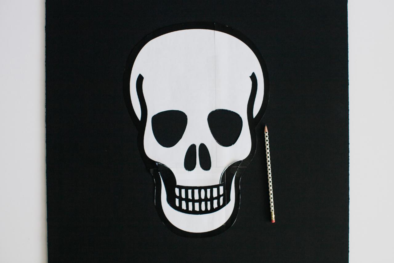 Spooky Halloween Decorating Idea: DIY Skull Art | how-tos | DIY