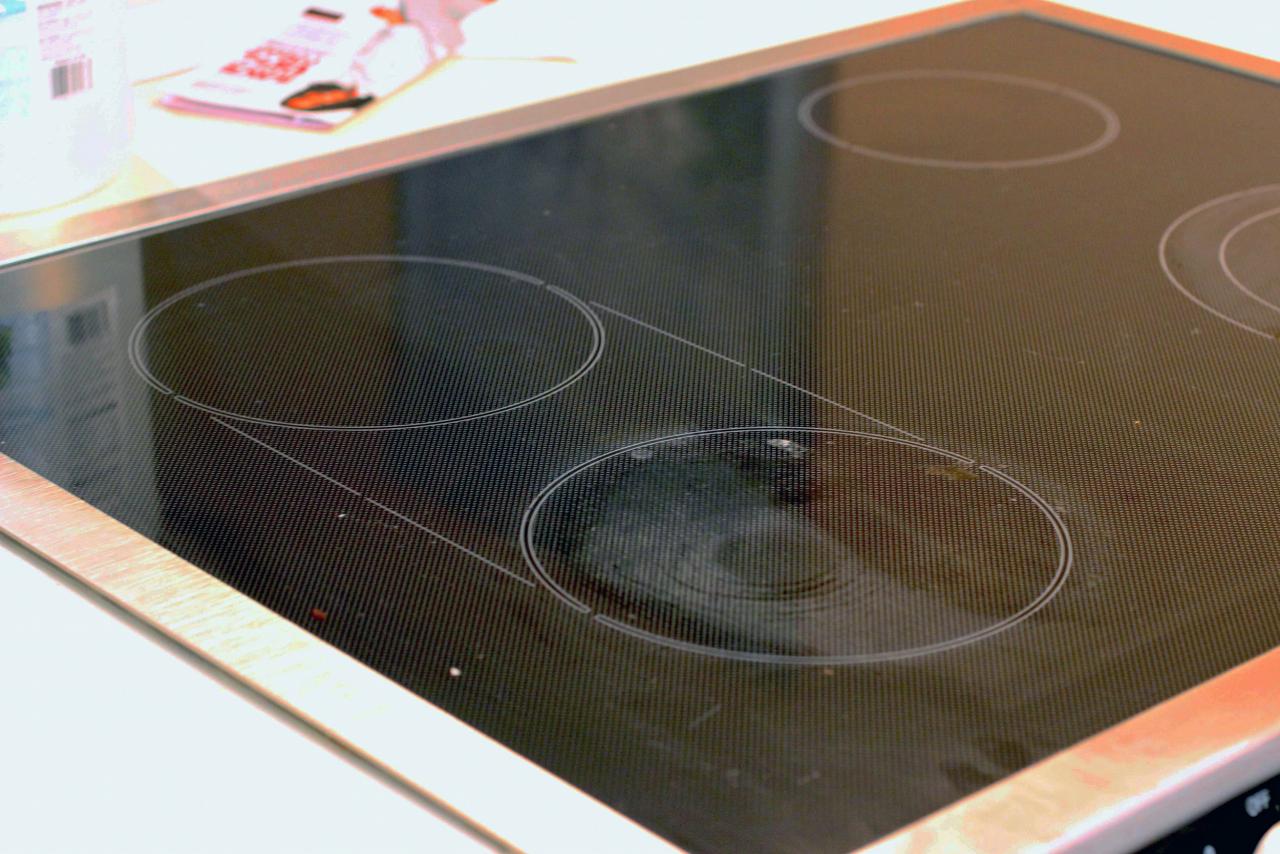 How to Clean a Glass Top Stove howtos DIY