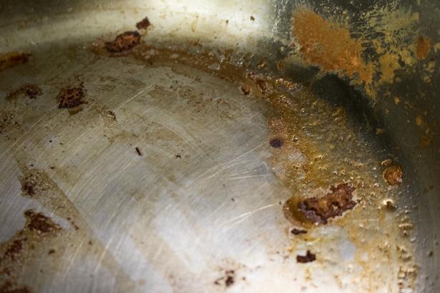 So Shiny So Clean 7 Ways To Clean A Scorched Pan Diy