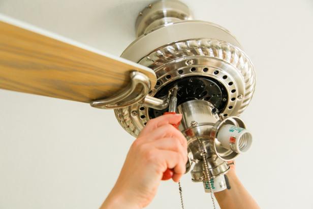 How To Paint A Ceiling Fan Tos Diy, How To Remove Light Shade From Ceiling Fan