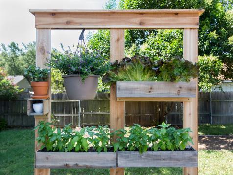 How to Make a Combination Outdoor Planter and Privacy Screen