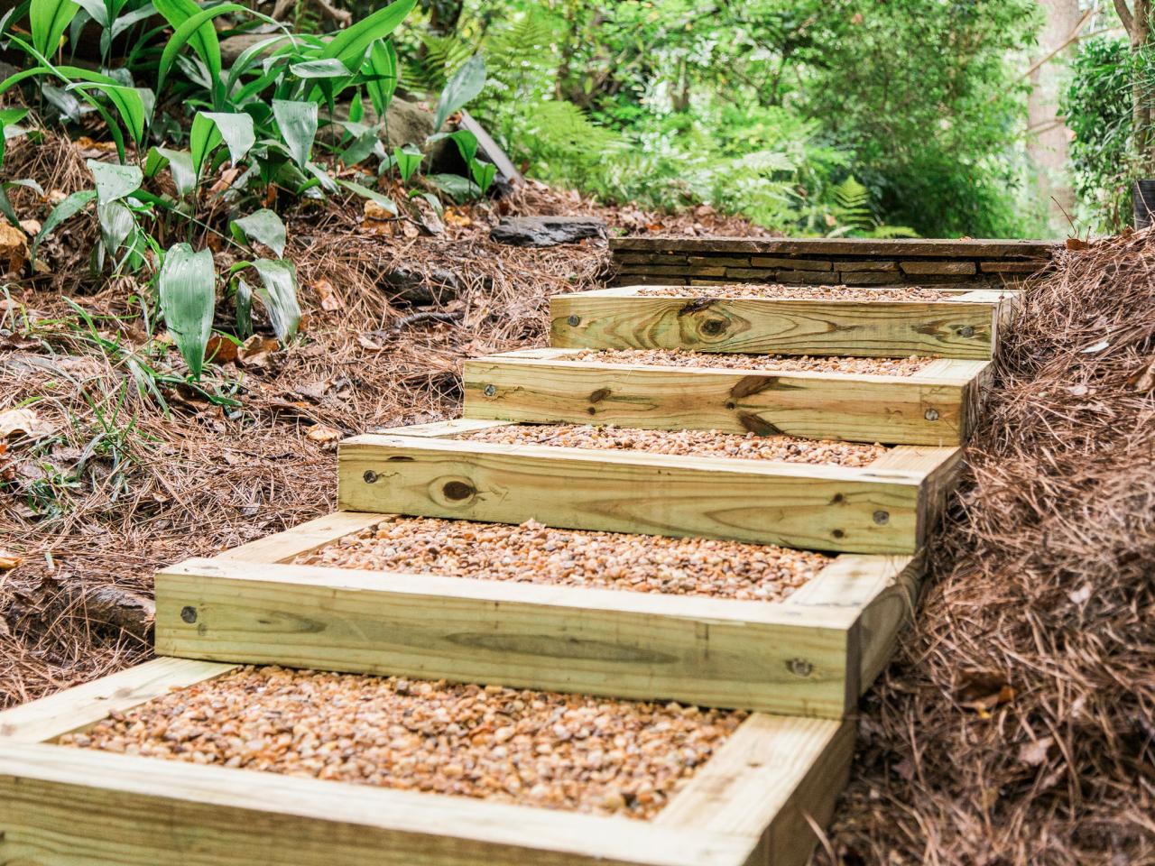 How to Build Outdoor Wood Steps