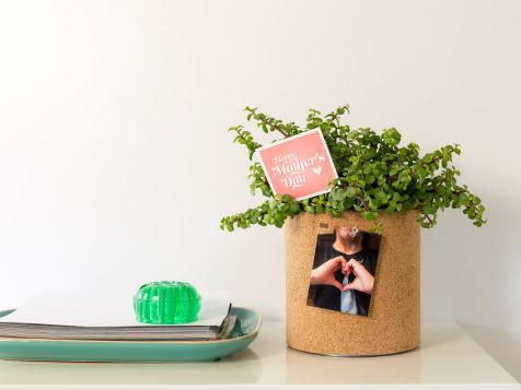 Mother's Day Gift Idea: DIY Cork Planter
