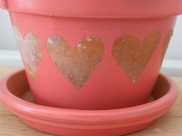 How to make an herb garden to give to friends for Valentine's Day.