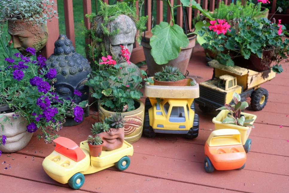 10 Unusual And Upcycled Container Gardens Diy
