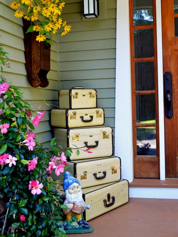 11 Ways To Decorate Your Front Porch Or Entryway