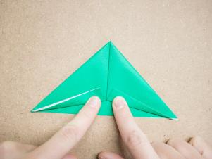 How to Make an Easy Origami Christmas Tree Garland