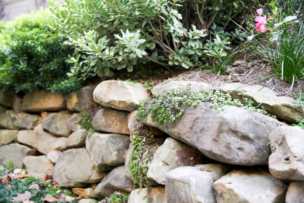 How To Build A Boulder Retaining Wall Tos Diy - Rock Retaining Wall Design