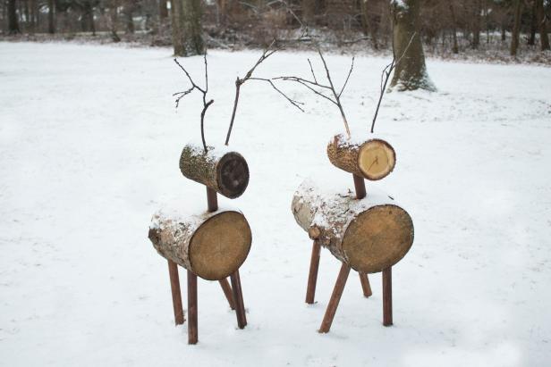 How to Build Rustic Deer Using Cut Logs 