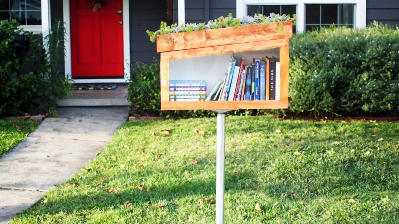 Plans for Building a Free Library Box for Your Neighborhood | HGTV