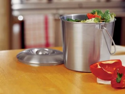 What Can I Put in My Kitchen Compost Bin: Ultimate Guide to Eco-Friendly Waste