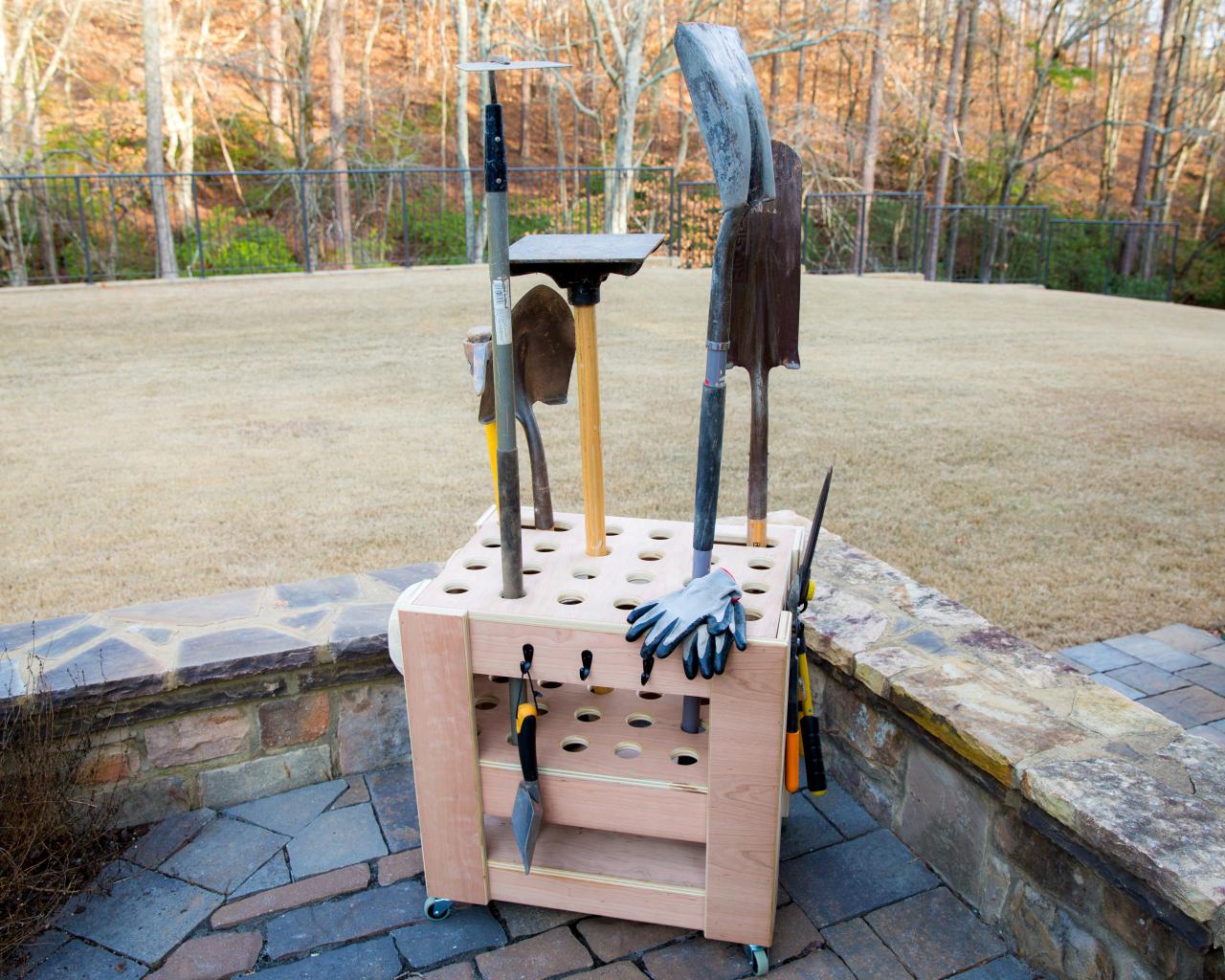 Build A Storage Cart For Yard Tools, Landscape Tool Organizer