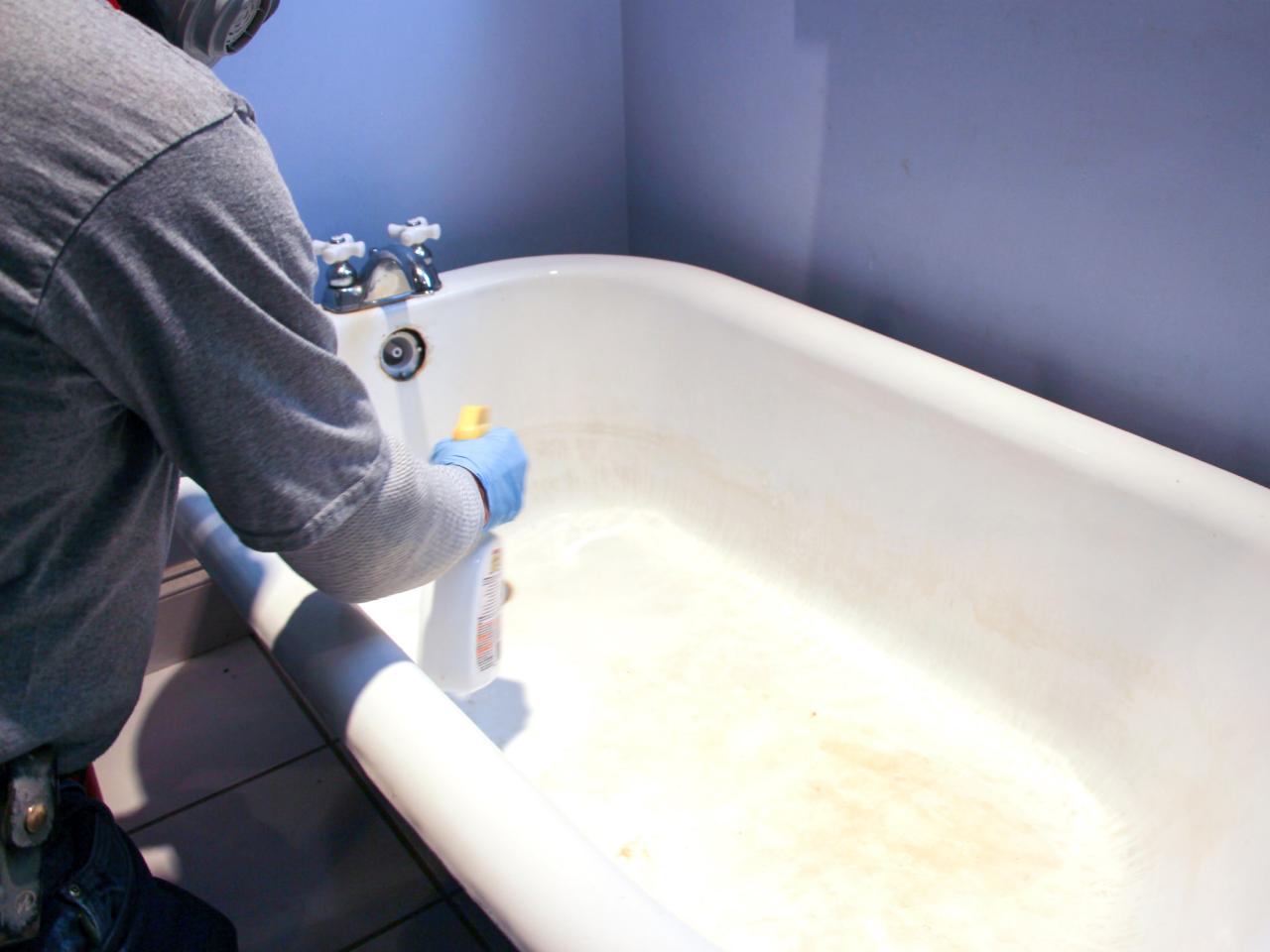 How To Refinish A Bathtub Tos Diy, How To Recoat A Bathtub