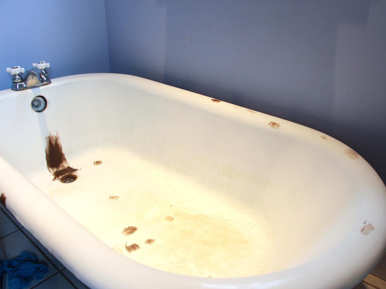 How To Refinish A Bathtub Tos Diy, How To Remove Chipped Paint From Bathtub
