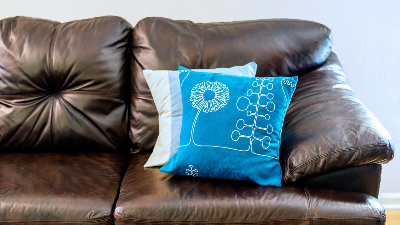 Tips to Repair Tears and Cracks in Leather Sofa