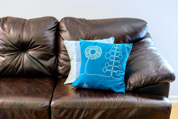 How To Repair A Leather Sofa Diy, How To Put A Throw On A Leather Sofa