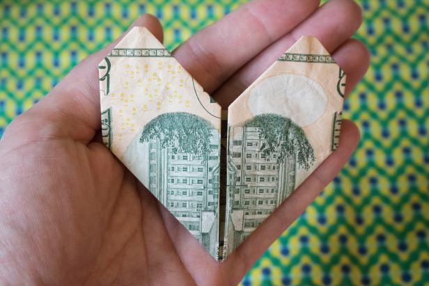 Money origami heart