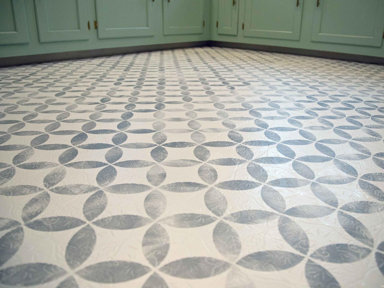 How To Paint Old Vinyl Floors Look, Can You Paint Ceramic Tile Floors To Look Like Slate