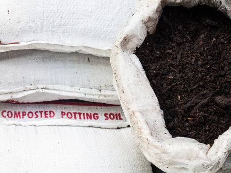 What Is the Difference Between Potting Soil, Garden Soil and Top Soil?