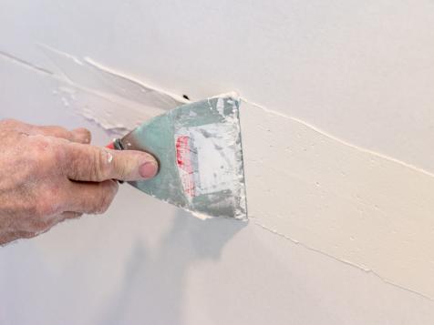 Spackle vs. Joint Compound: What's the Difference?