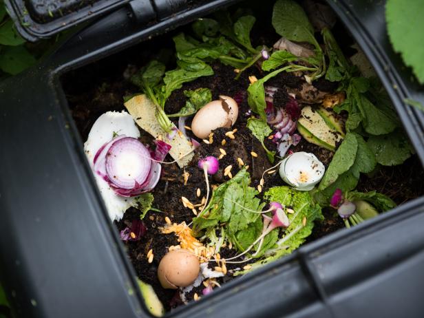 The Different Types of Outdoor Compost Bins | HGTV