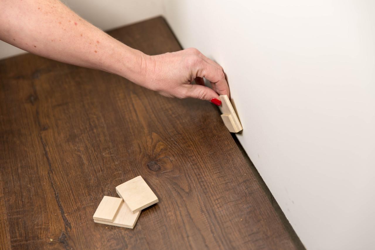 laying laminate wood flooring