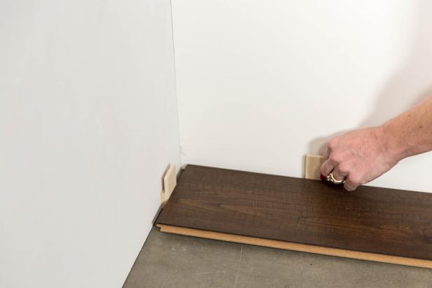 How To Install A Laminate Floor How Tos Diy