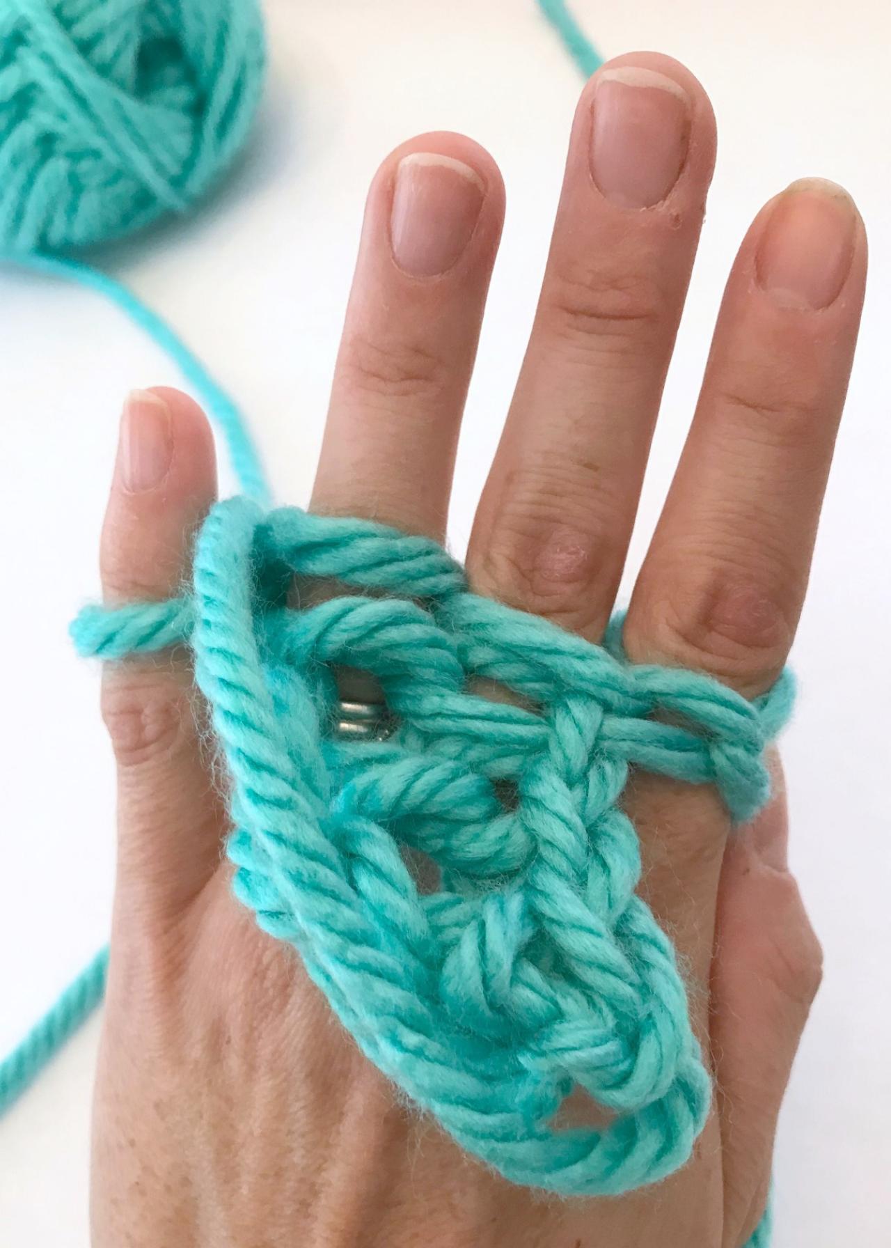 No Knitting Needles Required to Make This Finger-Knit ...