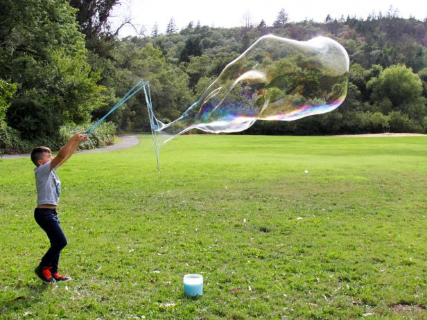 Giant Bubble Wand and Bubble Solution | DIY