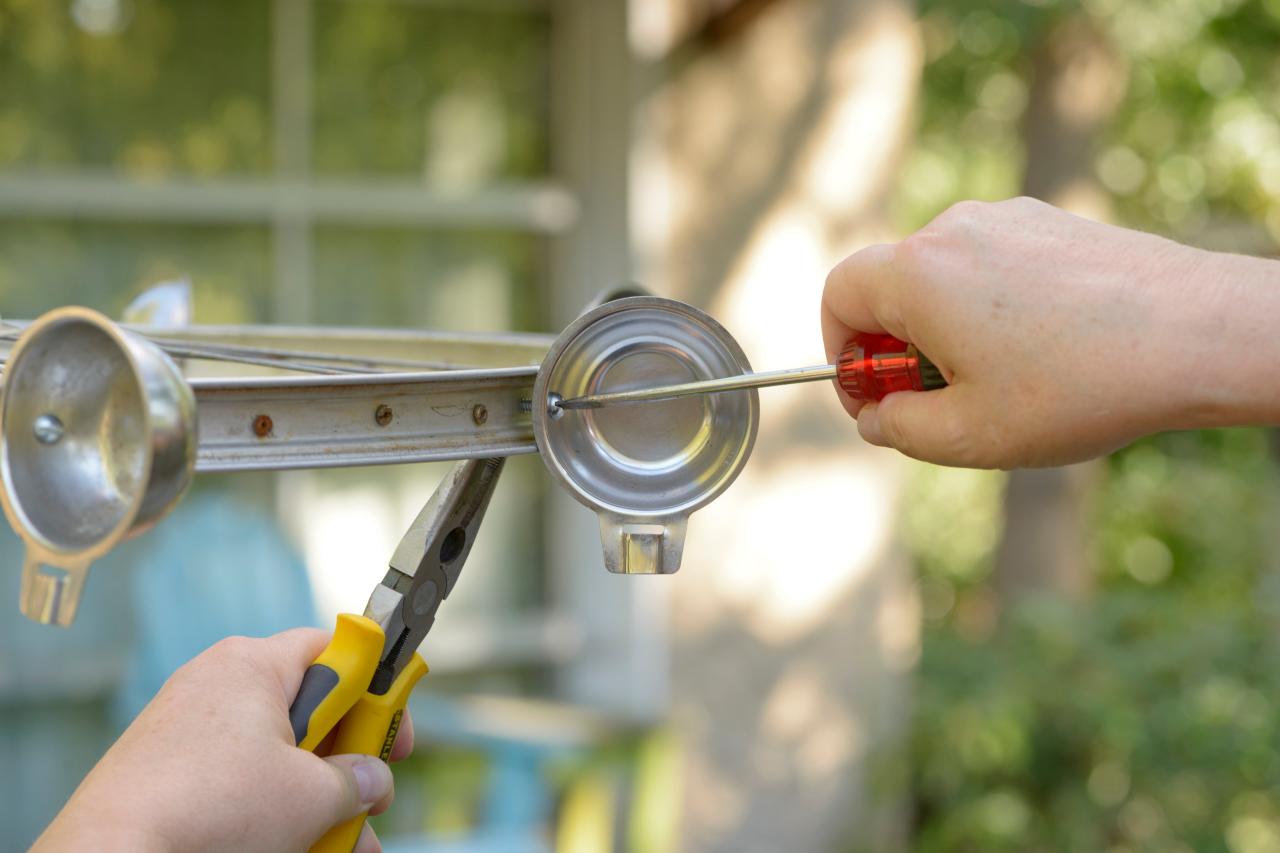 Make a Wind Spinner With a Bicycle Wheel DIY