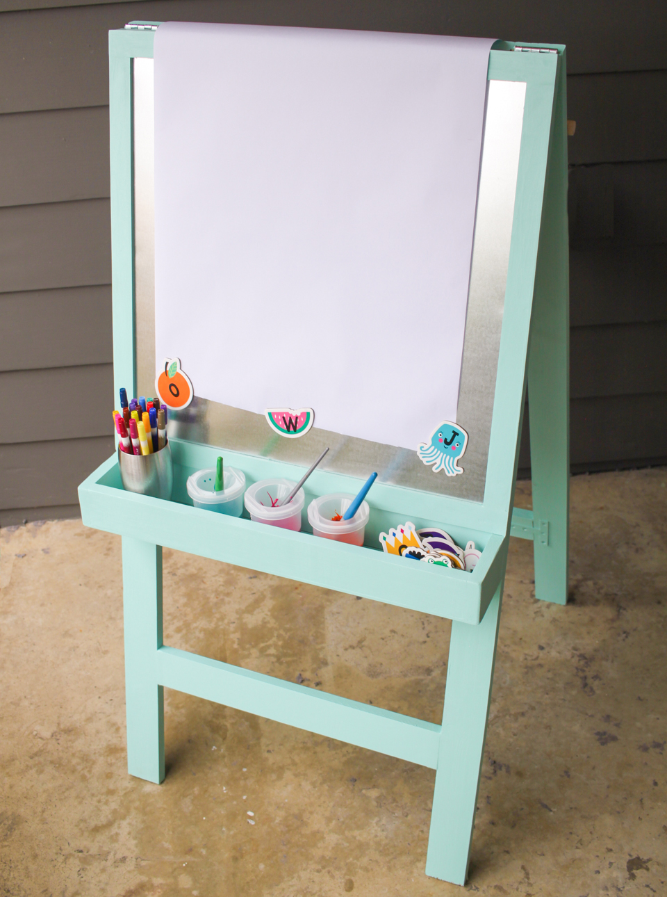 kids easel with real chalkboard